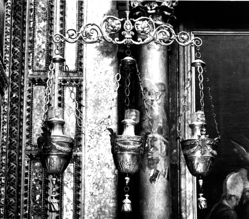 lampadario da chiesa, coppia - ambito romano (seconda metà sec. XIX)