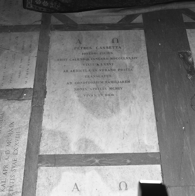 lapide tombale - ambito italiano (sec. XX)