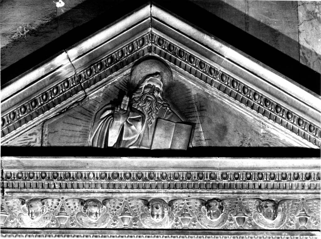 Dio Padre benedicente (rilievo) di Bregno Andrea (bottega) (secc. XV/ XVI)