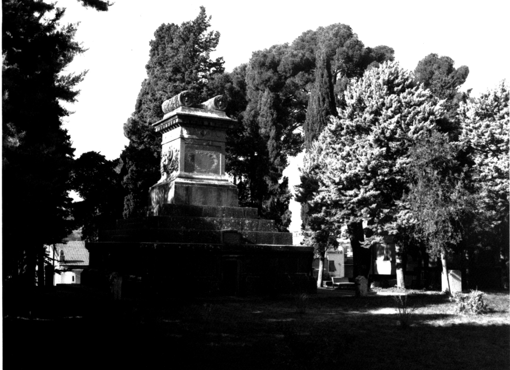 monumento funebre di Fallani Augusto (sec. XIX)