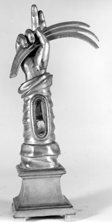 reliquiario antropomorfo - a braccio, serie - ambito romano (seconda metà sec. XVIII)