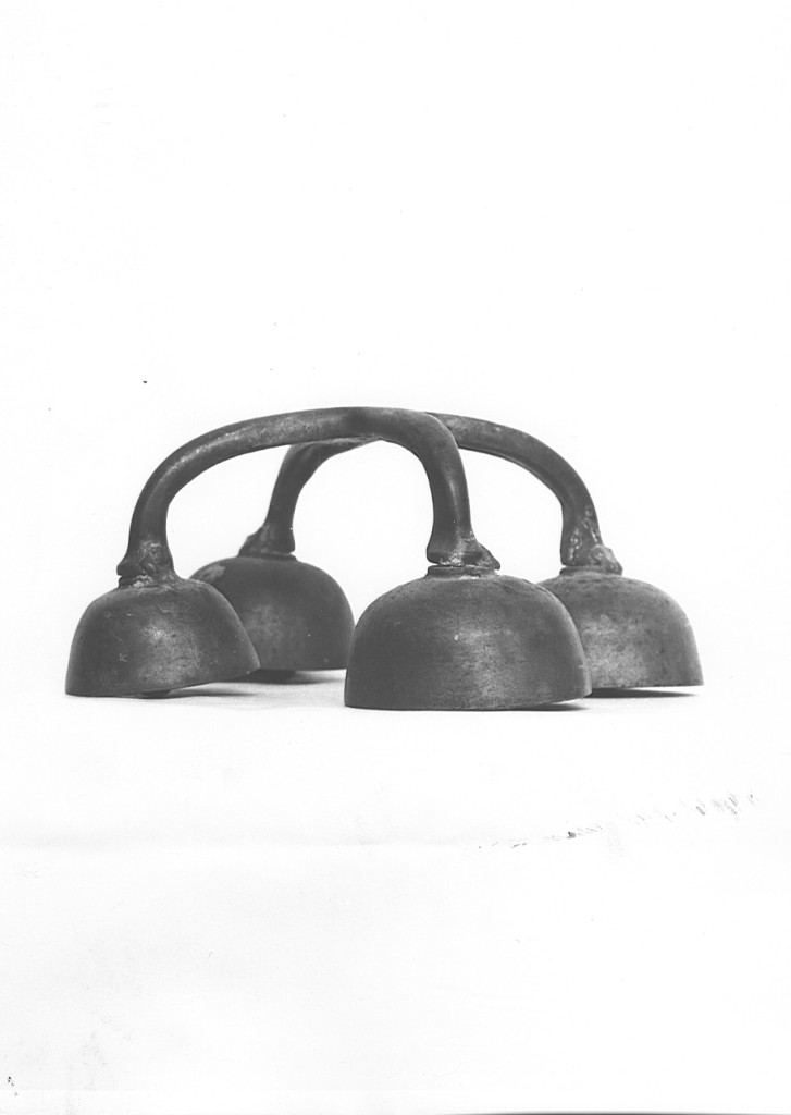 campanello d'altare multiplo - ambito laziale (secc. XV/ XVIII)