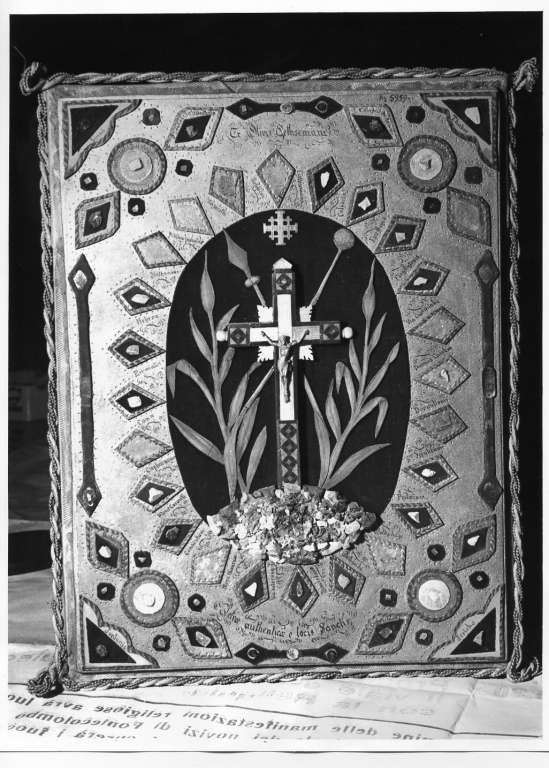 croce (emblema) - manifattura laziale (prima metà sec. XX)