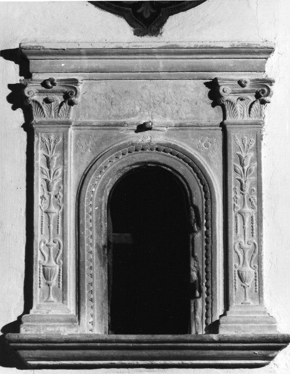 tabernacolo - a frontale architettonico - ambito laziale (inizio sec. XVI)