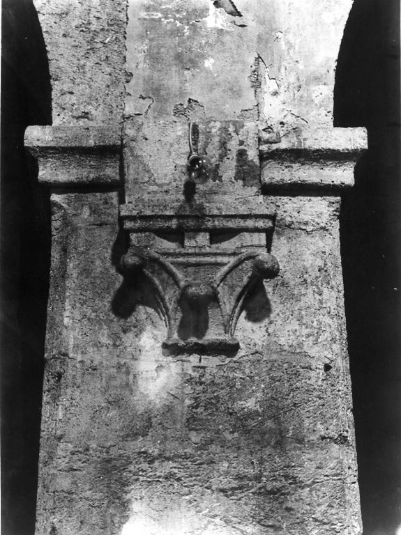 capitello di pilastro - ambito laziale (seconda metà sec. XIII)