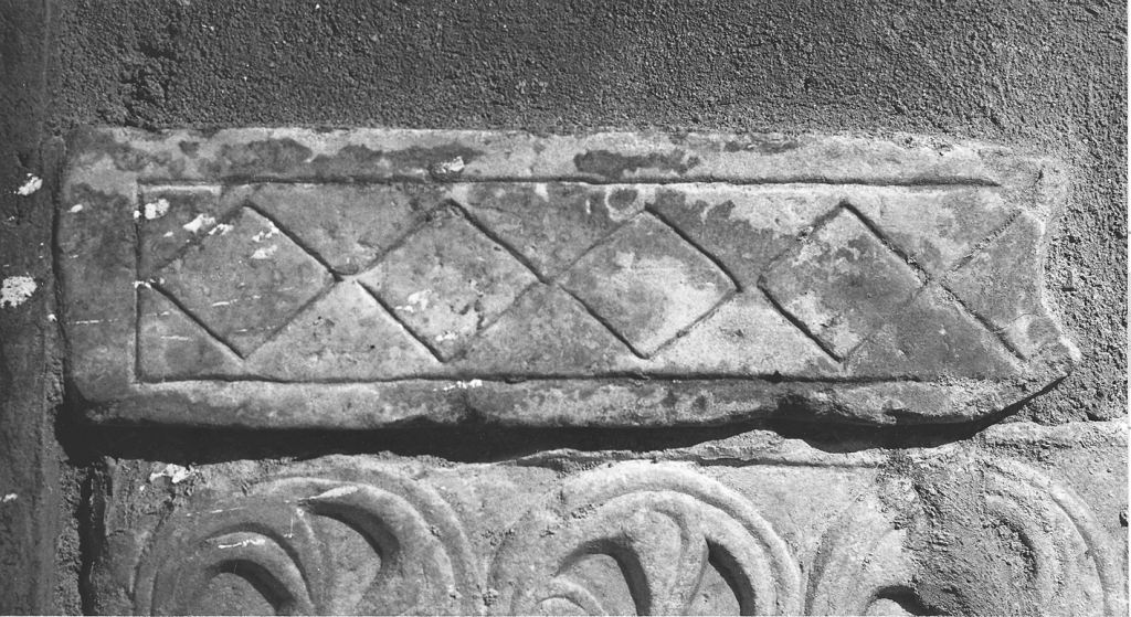 pilastrino, frammento - bottega romana (secc. IX/ X)