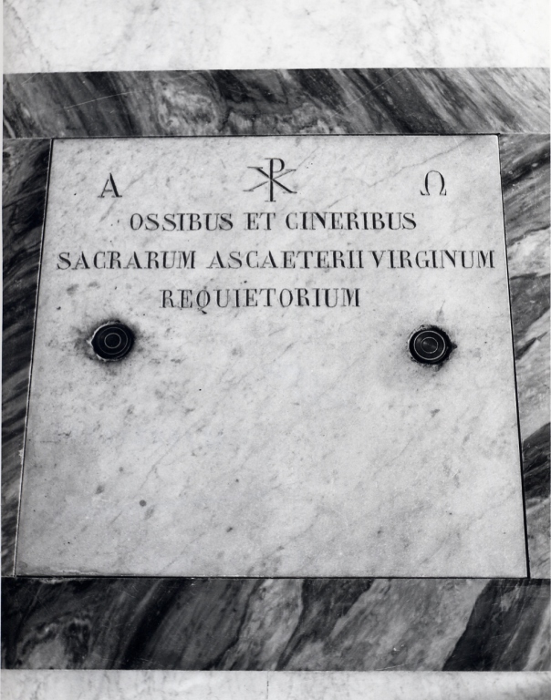 lapide tombale - bottega Italia centrale (sec. XVIII)