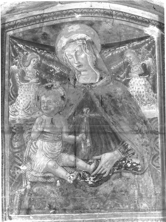 Madonna con Bambino e Santi (decorazione pittorica) - ambito laziale (fine/inizio secc. XVI/ XVII)