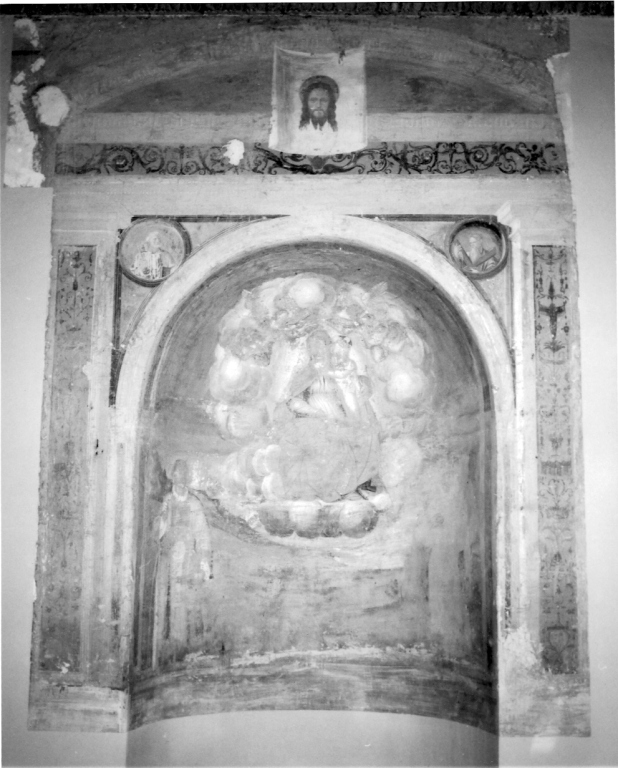 Madonna con Bambino in gloria (dipinto, complesso decorativo) di Torresani Alessandro (seconda metà sec. XVI)