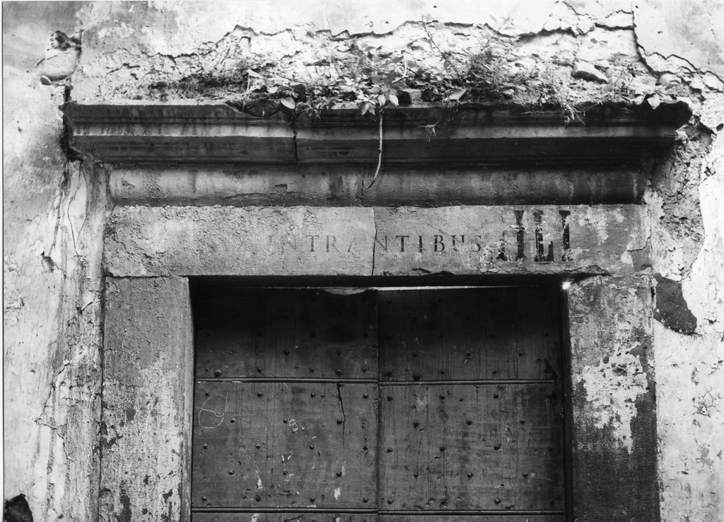 architrave di portale - ambito romano (sec. XVI)