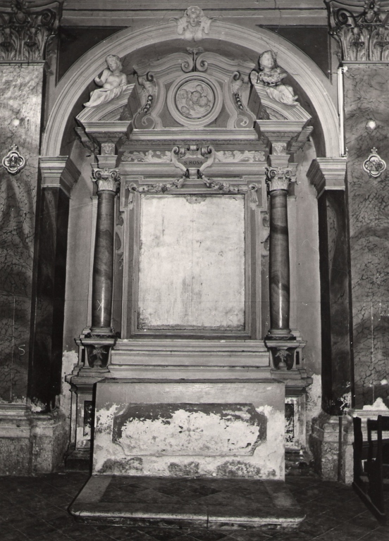 motivi decorativi vegetali con figure di angeli e cherubini (altare) - ambito laziale (primo quarto sec. XVIII)
