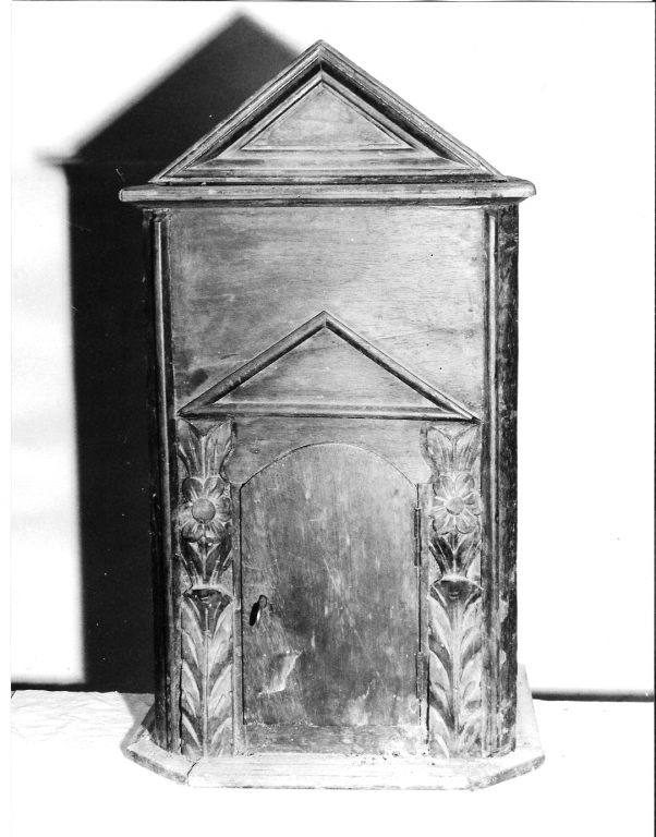 tabernacolo - a frontale architettonico - ambito laziale (sec. XIX)