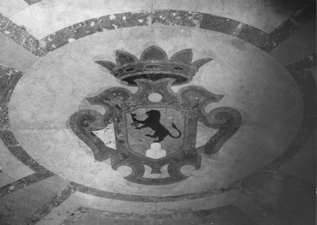 stemma comunale di Leonessa (decorazione a intarsio) - ambito abruzzese (secc. XIX/ XX)