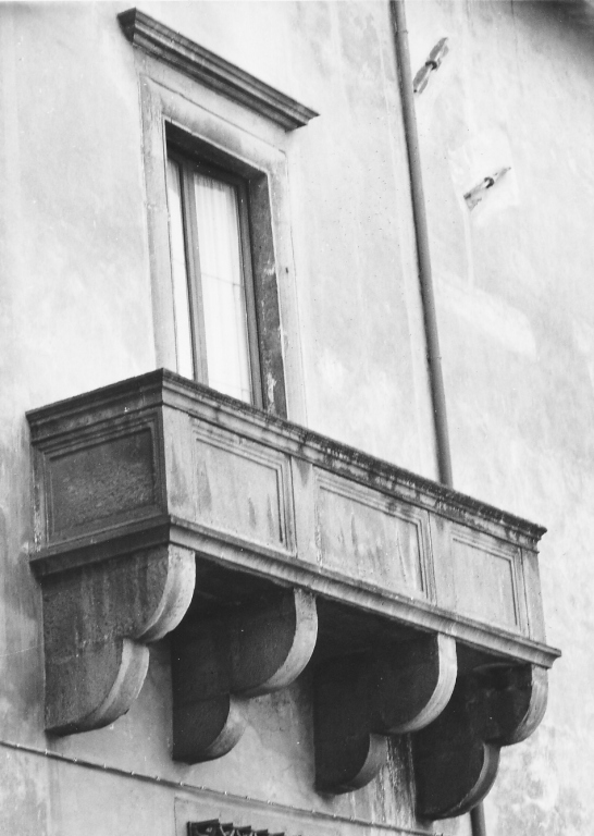 finestra - ambito viterbese (seconda metà sec. XV)