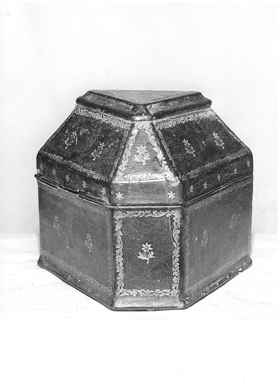 custodia - dei vasi per la riserva degli oli santi - ambito laziale (seconda metà sec. XVIII)