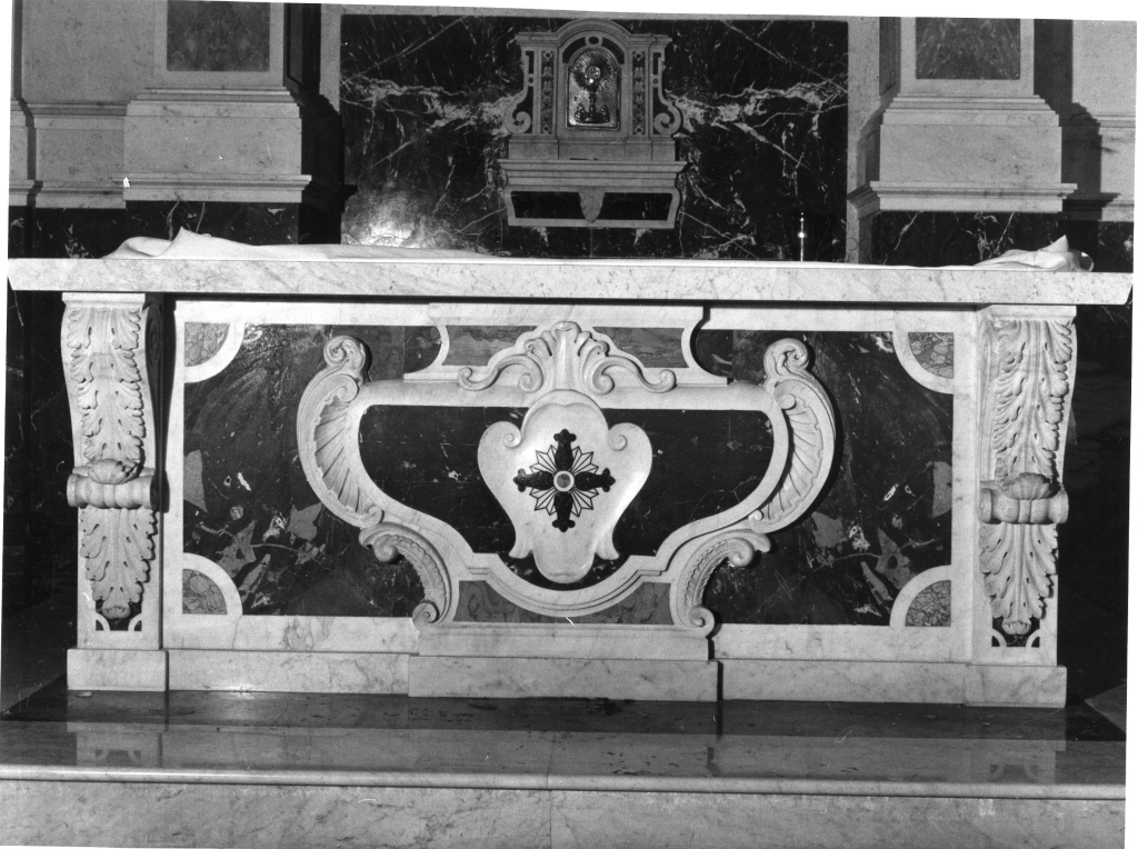 altare maggiore - ambito laziale (inizio sec. XVIII)