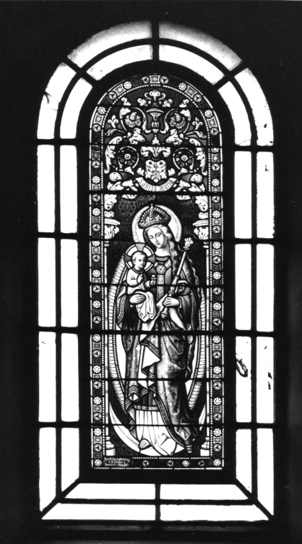 Madonna con Bambino (vetrata) di Nicolas da Ruremonde (inizio sec. XX)
