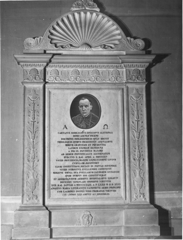 motivi decorativi a grottesche; ritratto di Gaetano Rodilossi (monumento funebre) - bottega laziale (ultimo quarto sec. XIX)