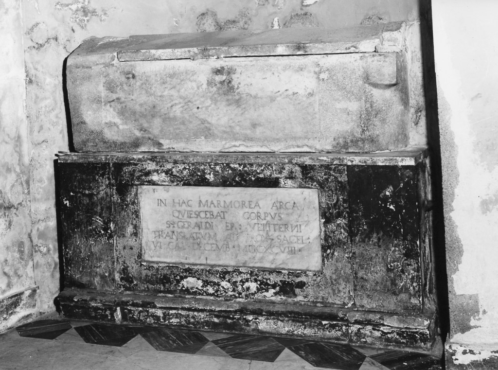 sarcofago - a cassa - bottega laziale (sec. XI)
