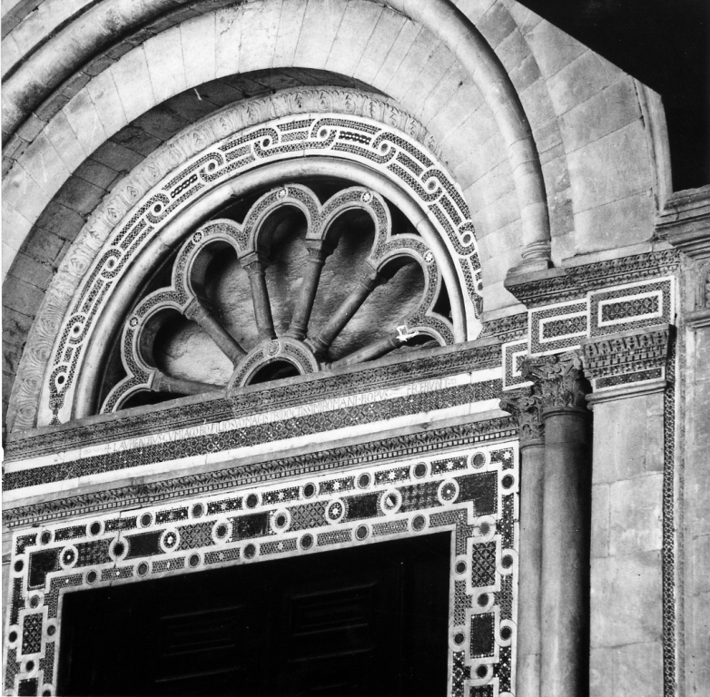decorazione plastico-architettonica di Lorenzo (attribuito), Jacopo di Lorenzo (attribuito) (sec. XII)