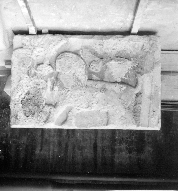leone e figura umana (rilievo) - ambito romano (secc. IX/ X)