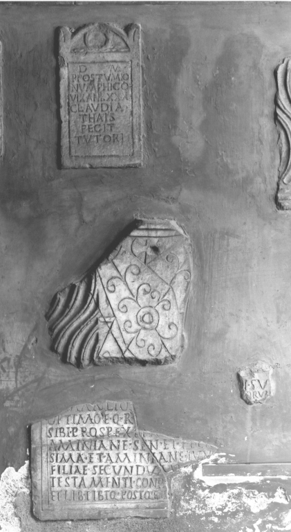lapide tombale - ambito romano (secc. III/ IV)