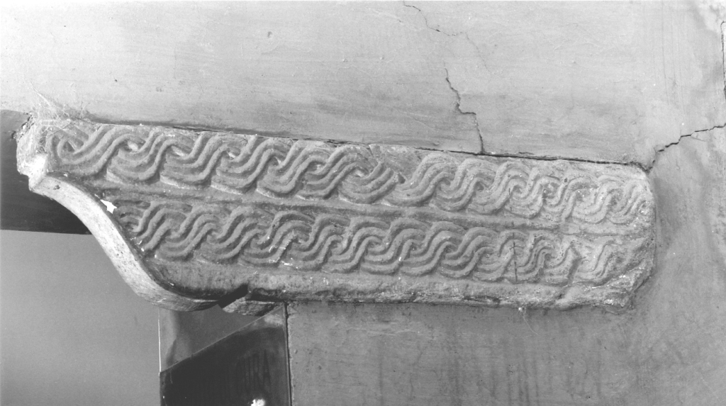 motivo decorativo a intreccio (rilievo, frammento) - ambito romano (secc. VIII/ IX)