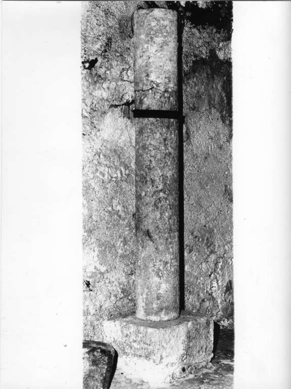 colonnina, frammento - ambito laziale (secc. XII/ XIII)