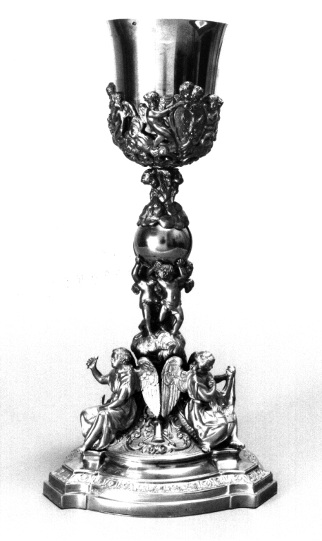 angelo con strumento della passione: chiodi (scultura miniaturistica) - ambito romano (sec. XIX)
