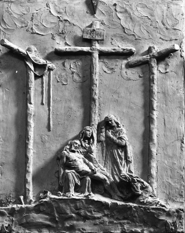 stazione XIII: Gesù deposto dalla croce (formella) di Sassetti Ghino (sec. XX)