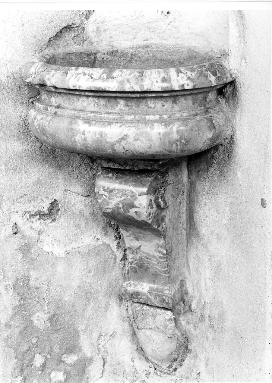 acquasantiera da parete, opera isolata - bottega cremonese (prima metà sec. XVIII)