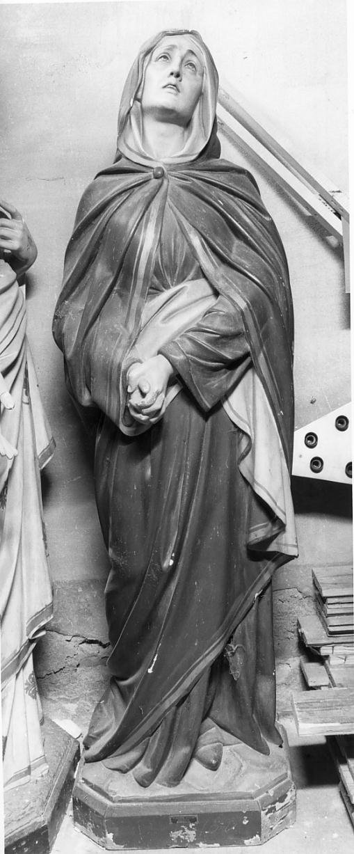 Madonna Addolorata (statua, elemento d'insieme) di Righetti Emilio (sec. XX)