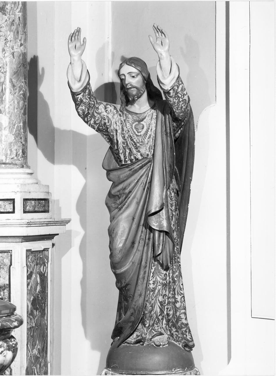 Sacro Cuore di Gesu' (statua) di Pizzini Ettore da Udine (sec. XX)