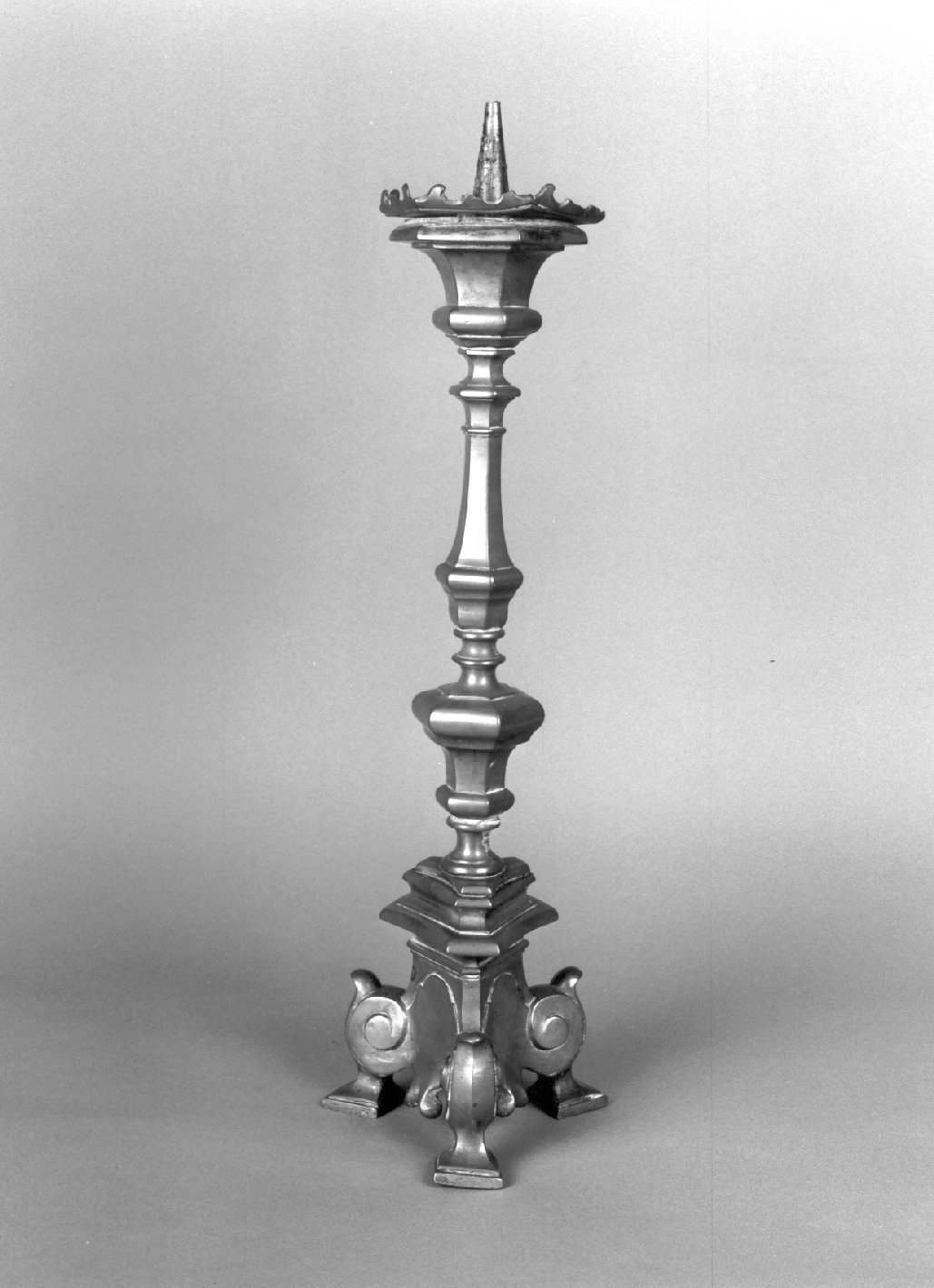 candeliere d'altare, serie - ambito lombardo (seconda metà sec. XVIII)