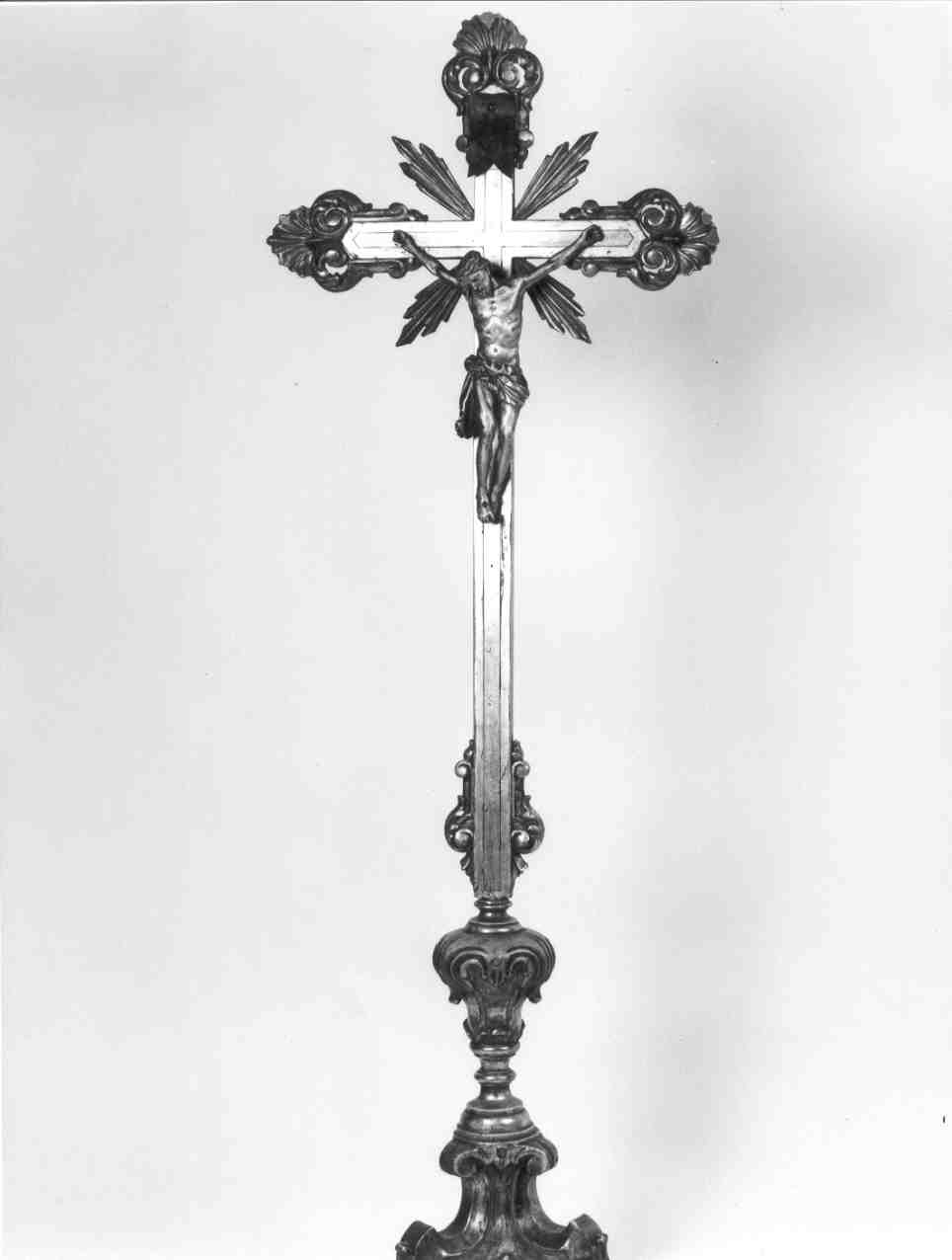 croce d'altare, opera isolata - bottega mantovana (seconda metà sec. XVIII)