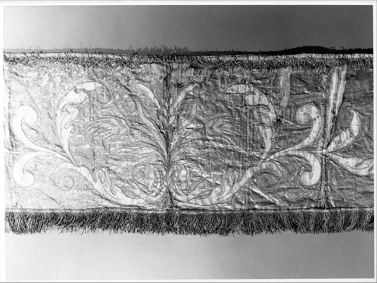 drappellone del baldacchino processionale, elemento d'insieme - manifattura lombarda (prima metà sec. XIX)