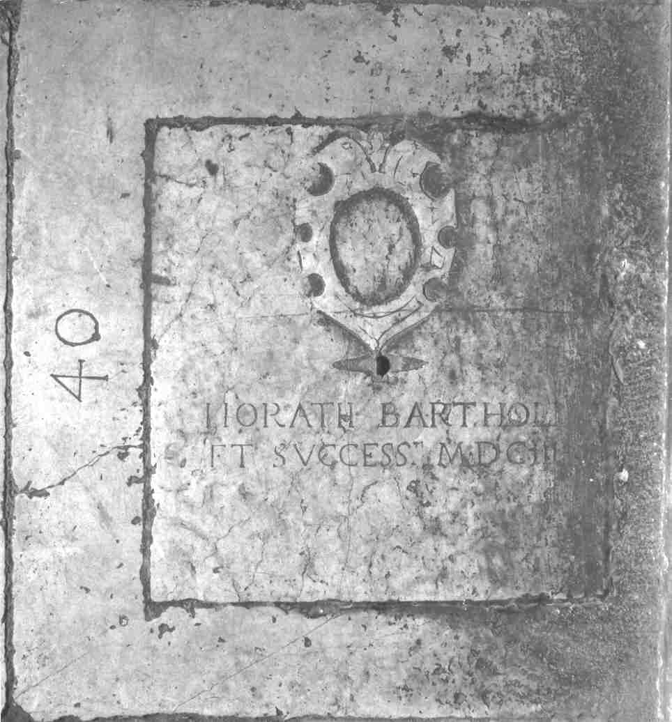 lastra tombale, opera isolata - ambito bresciano (sec. XVII)