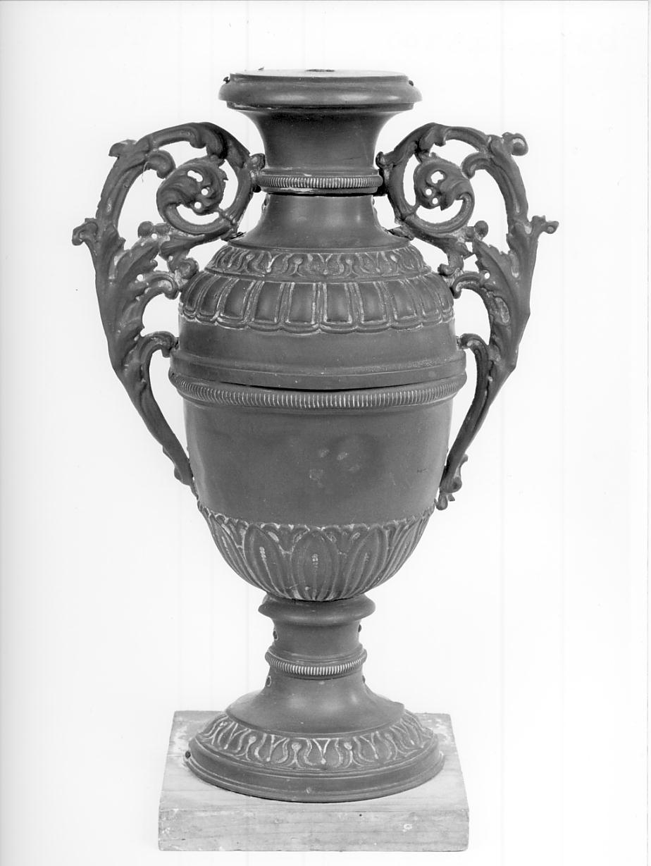 vaso d'altare con composizione floreale, serie - ambito cremonese (seconda metà sec. XIX)