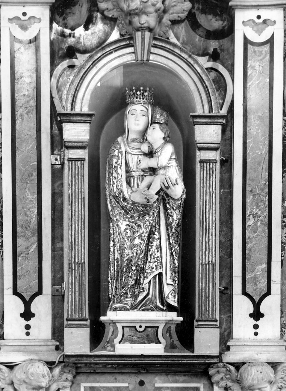 Madonna del Dosso, Madonna con Bambino (statua, opera isolata) - ambito lombardo (ultimo quarto, terzo quarto sec. XVIII, sec. XX)
