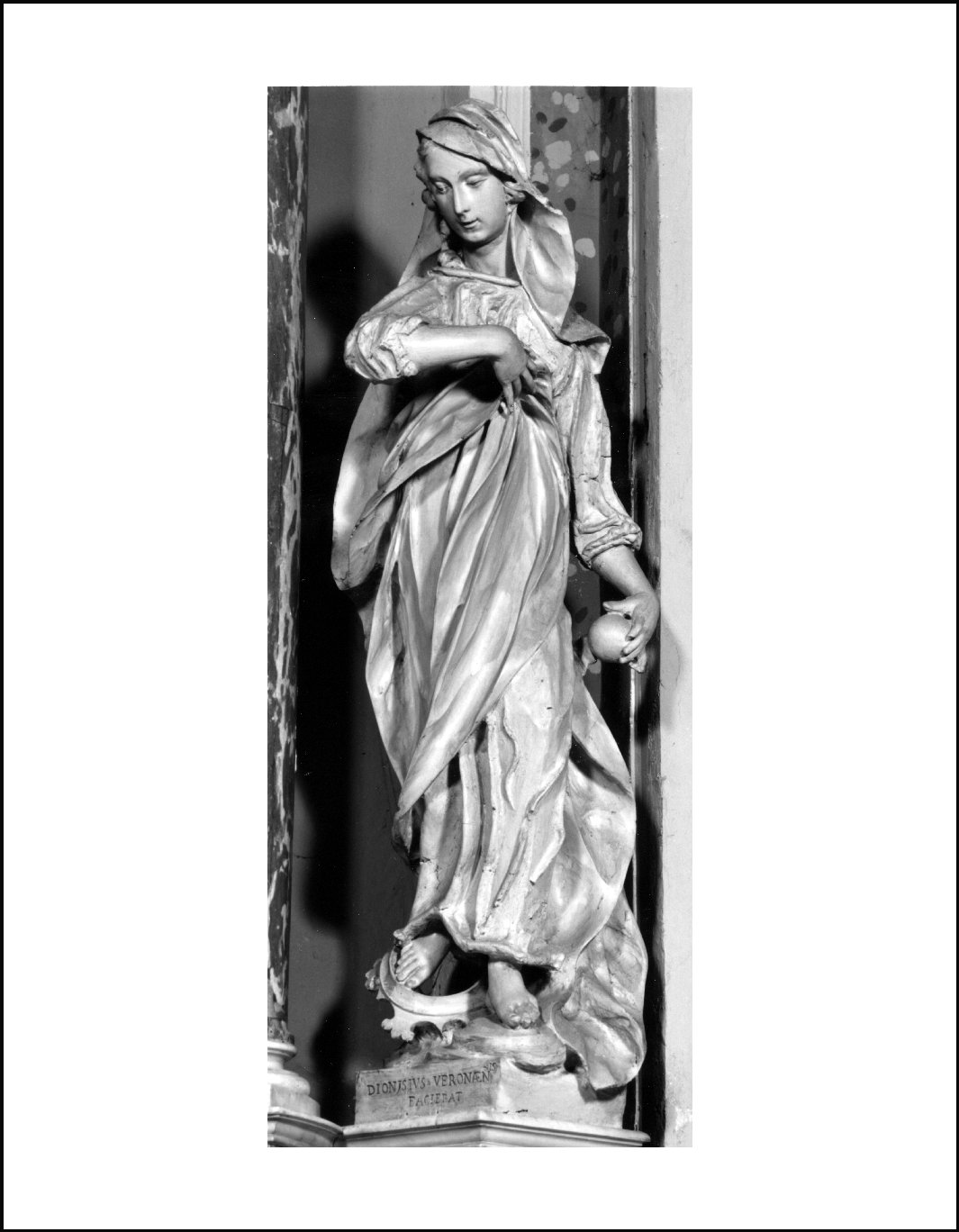 Figura femminile allegorica: Umiltà (statua, insieme) di Cignaroli Diomiro (seconda metà sec. XVIII)