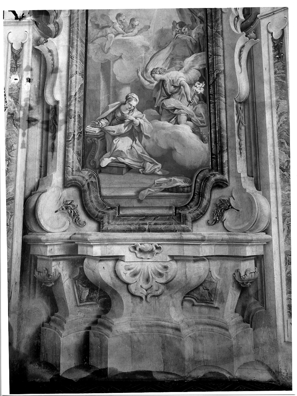 cornice architettonica (dipinto, elemento d'insieme) di Sassi Giovanni Battista (e aiuti) (secondo quarto sec. XVIII)