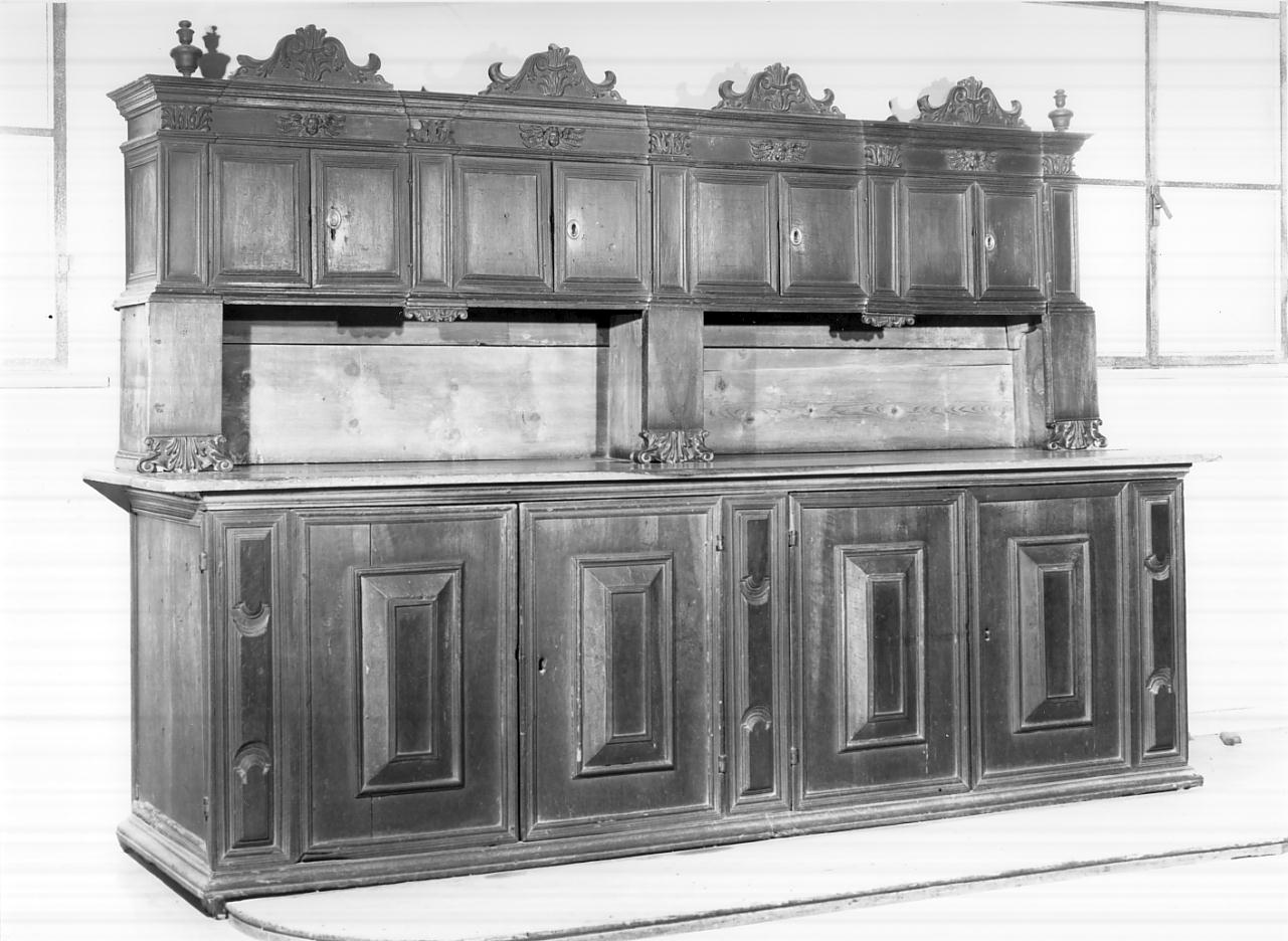 credenza a due corpi, opera isolata - ambito mantovano (sec. XVII)