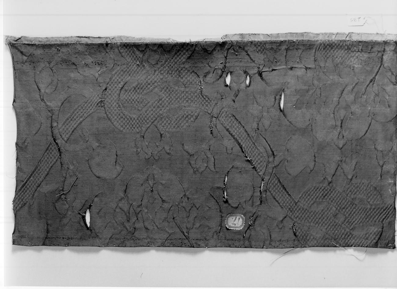 tessuto, frammento - manifattura italiana (seconda metà, prima metà sec. XVI, sec. XVII)