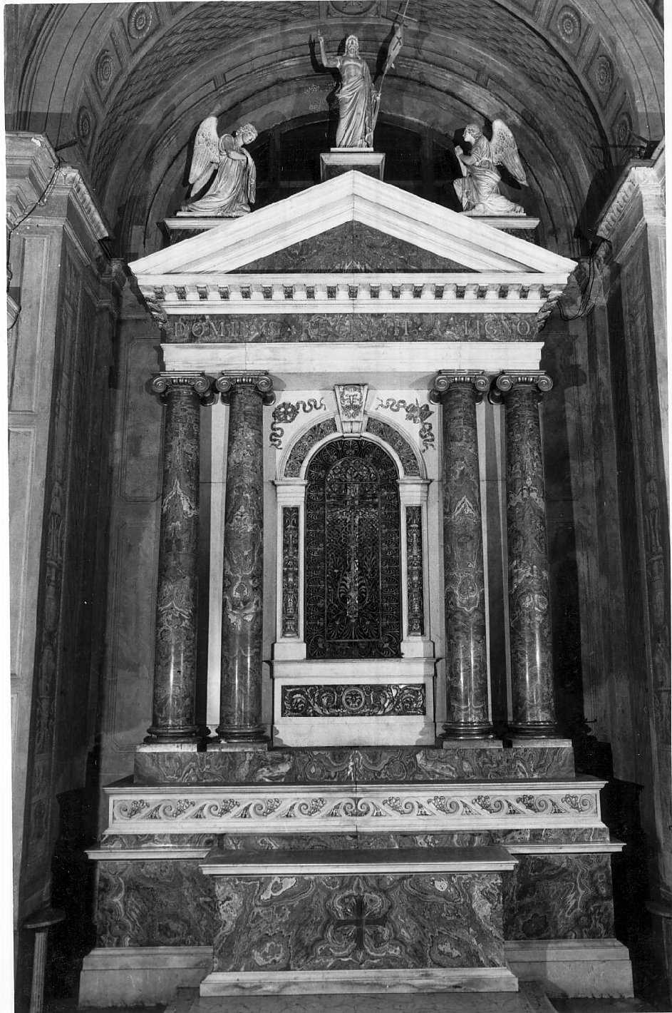 altare, insieme di Vantini Rodolfo (attribuito) (sec. XX)