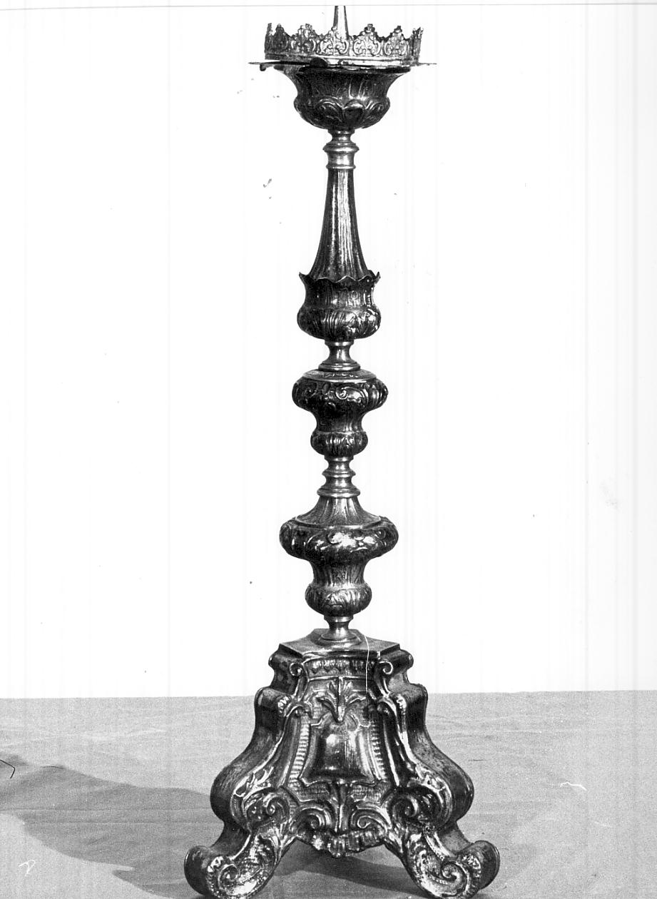 candeliere d'altare, serie - ambito italiano (secc. XVII/ XVIII)