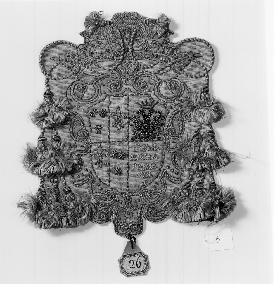 stemma vescovile (decorazione a ricamo, opera isolata) - manifattura italiana (sec. XVII)