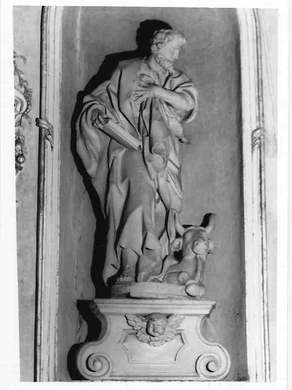 San Luca (statua, opera isolata) di Calegari Sante il Vecchio (attribuito) (prima metà sec. XVIII)