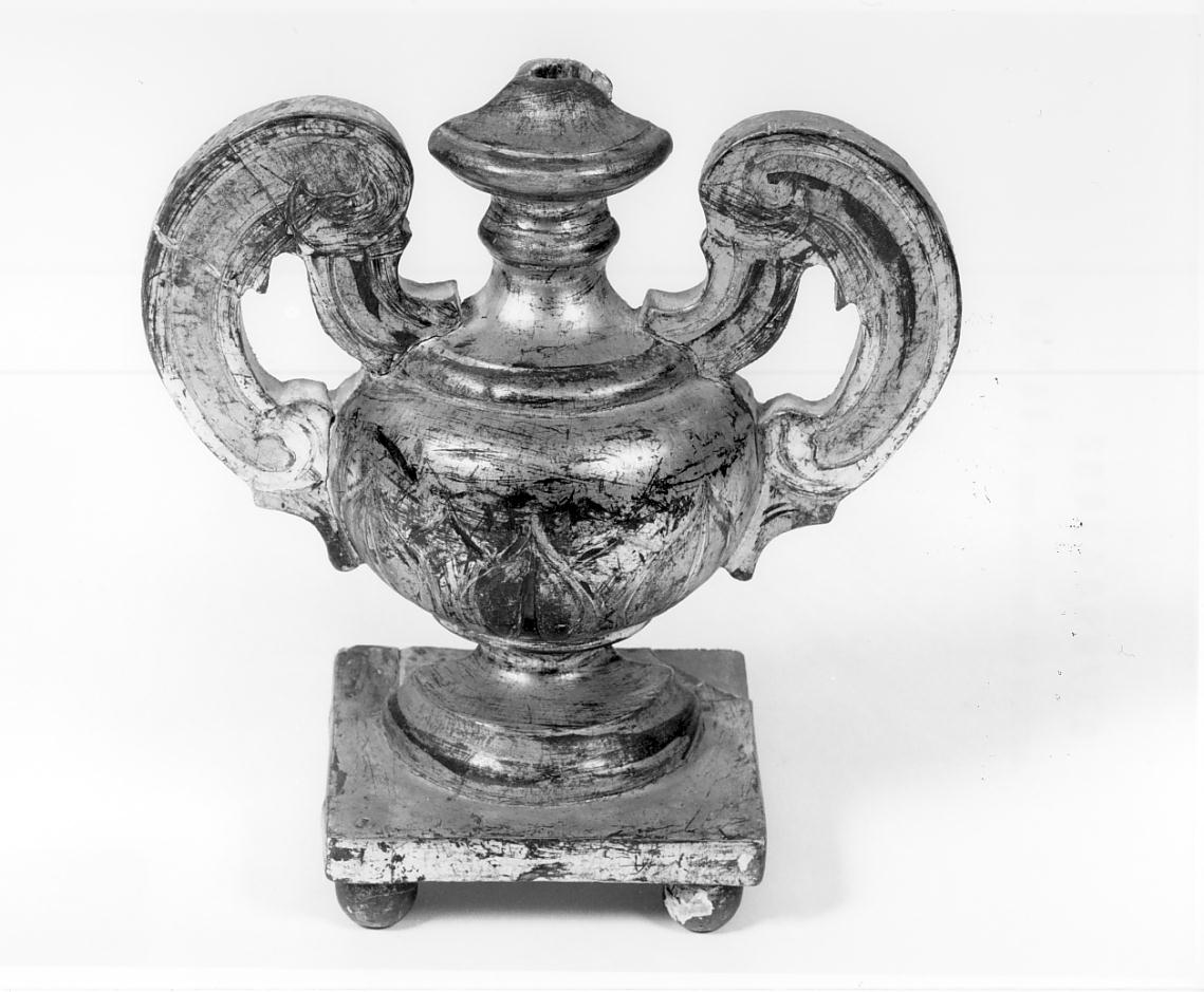 vaso d'altare con composizione floreale, serie - ambito cremonese (prima metà sec. XIX)