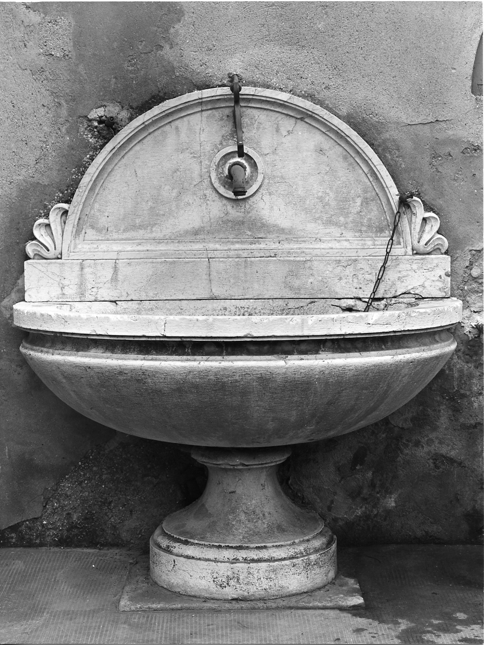 fontana, opera isolata - ambito mantovano (sec. XVII)