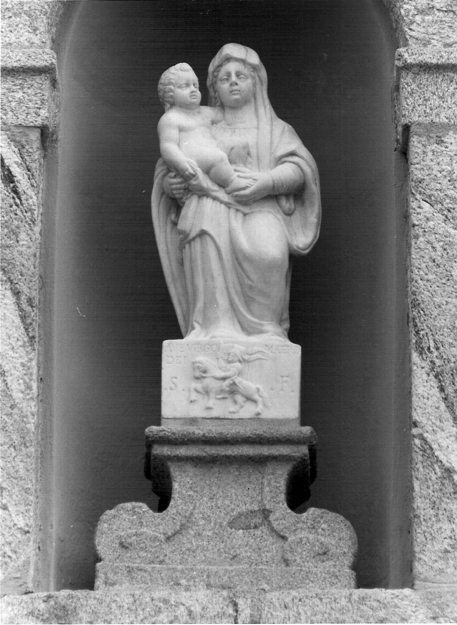 Madonna con Bambino (scultura, opera isolata) - bottega lombarda (sec. XVII)